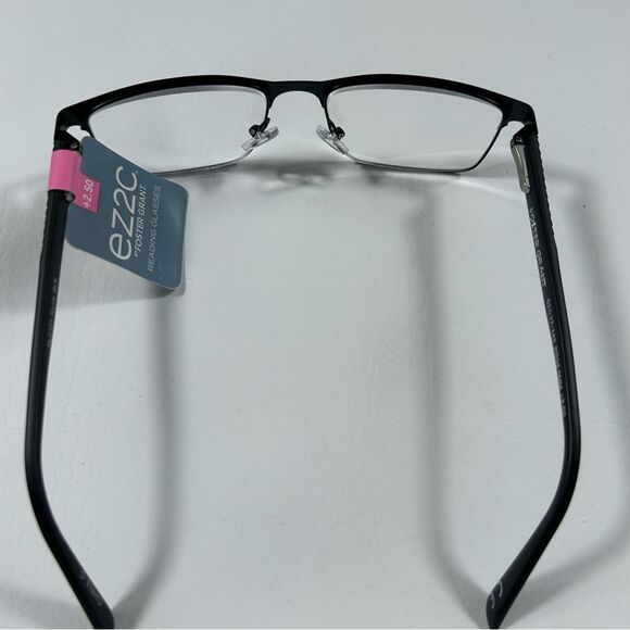 Foster Grant - Black and Grey Reading Glasses - 2.50 - Picture 4 of 4